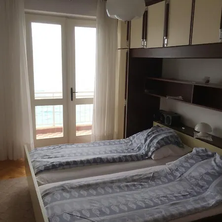 First Row Gradac Apartment Gradac (Split-Dalmatia)